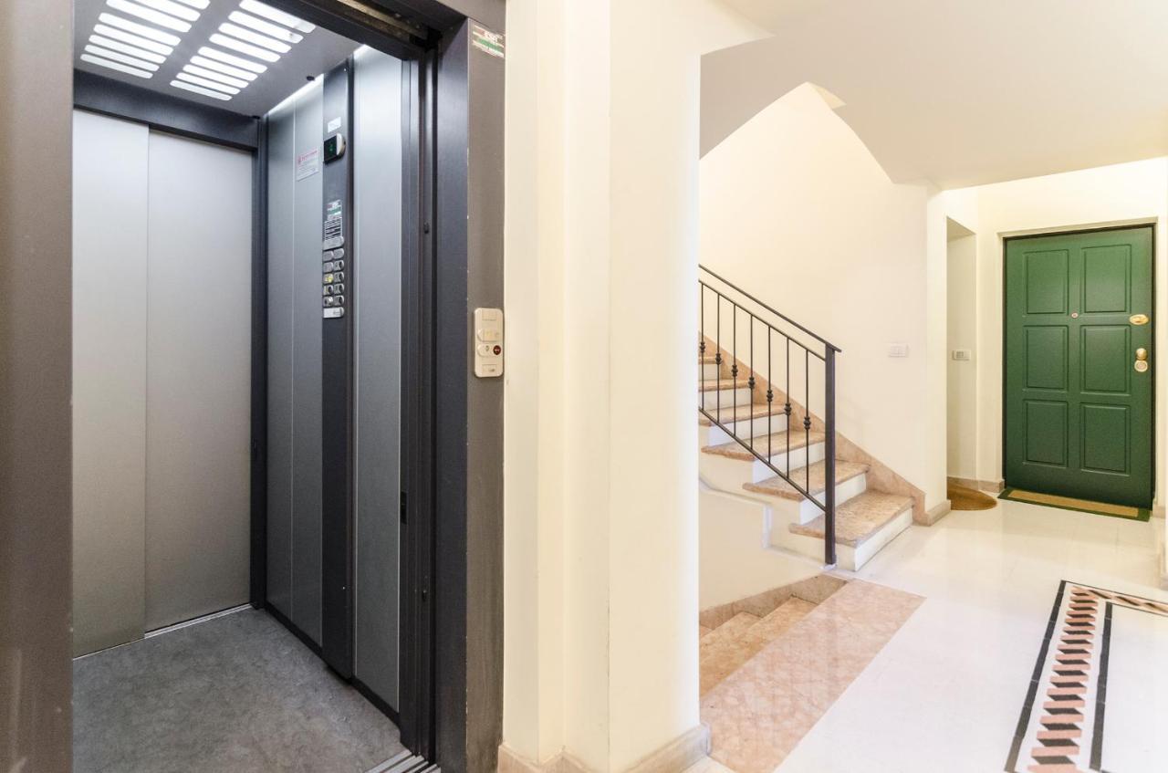 Appartamento Flat 13: Elegante e Luminoso con terrazzo privato Bologna Esterno foto