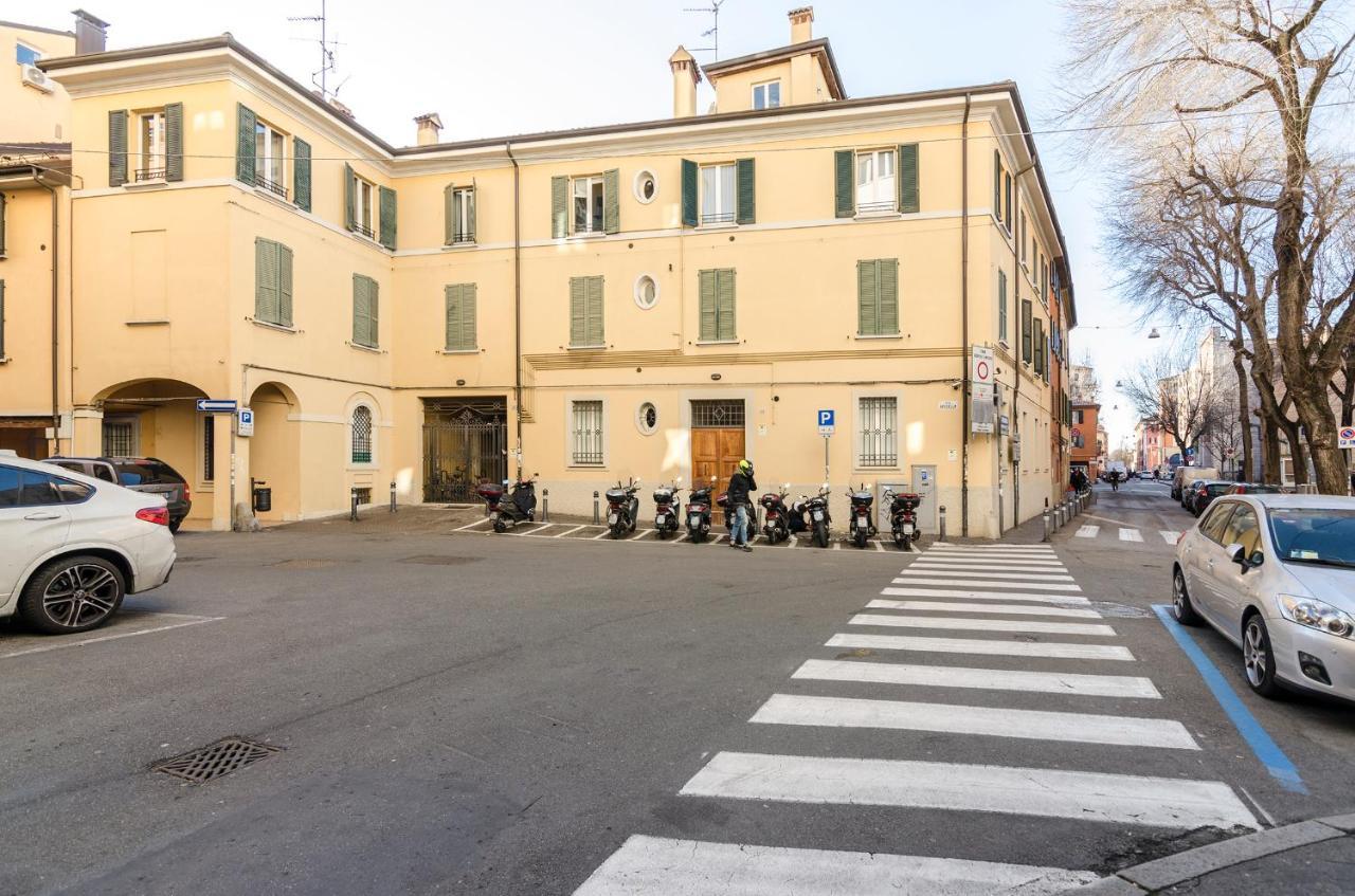 Appartamento Flat 13: Elegante e Luminoso con terrazzo privato Bologna Esterno foto